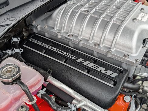 Used 2022 Dodge Charger SRT Hellcat w/ Harman/Kardon Audio Group image 11