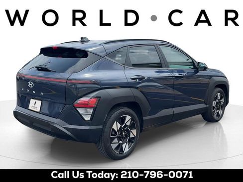Used 2024 Hyundai Kona SEL FWD image 3
