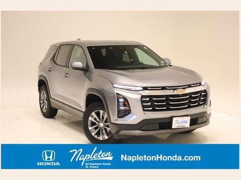 Used 2025 Chevrolet Equinox LT FWD image 1