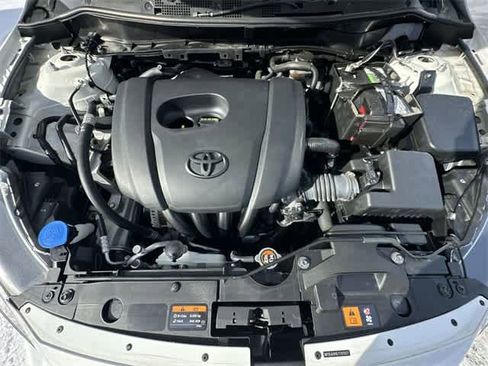 Used 2020 Toyota Yaris XLE image 25