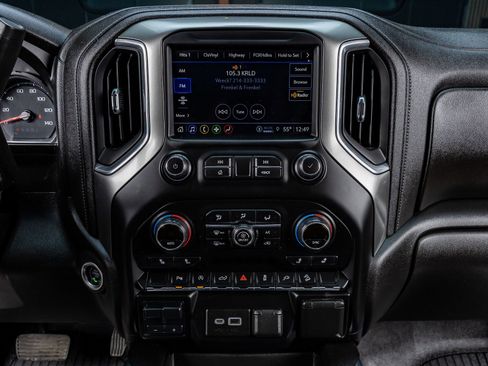 Used 2021 Chevrolet Silverado 1500 LT Trail Boss w/ Convenience Package II image 23