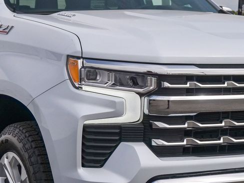 New 2026 Chevrolet Silverado 1500 LTZ w/ LTZ Premium Package AWD/4WD image 4