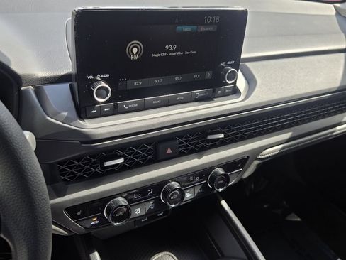 Used 2025 Honda Accord SE image 18