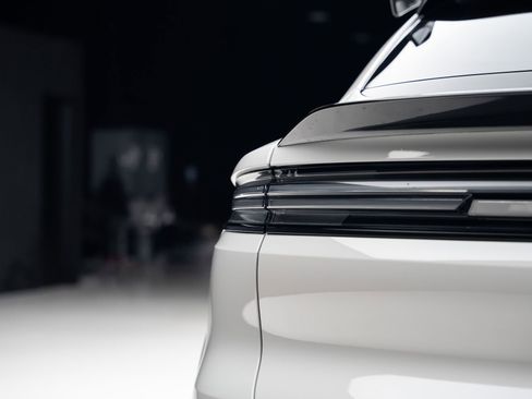 Used 2024 Porsche Cayenne Turbo GT image 27