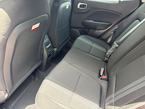 Certified 2025 Hyundai Venue SEL FWD image 20