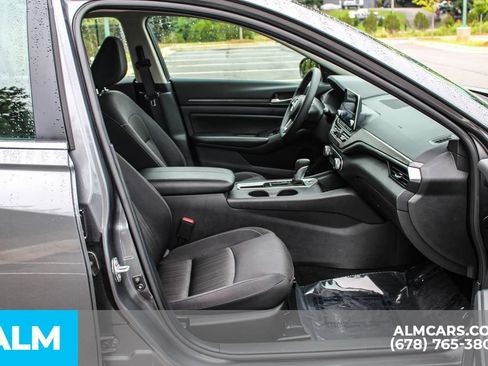 Used 2025 Nissan Altima 2.5 SV FWD image 20