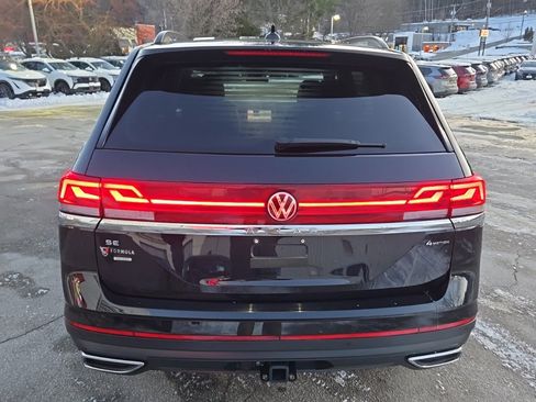 Used 2024 Volkswagen Atlas SE image 7