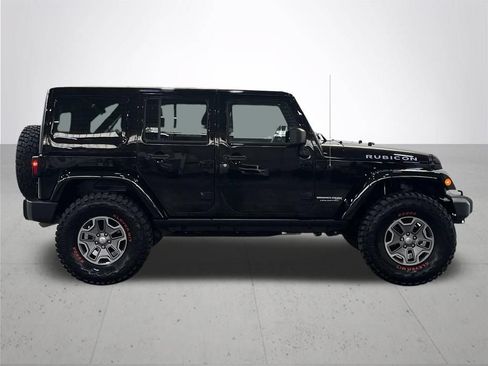 Used 2018 Jeep Wrangler Unlimited Rubicon w/ Cold Weather Group AWD/4WD image 9