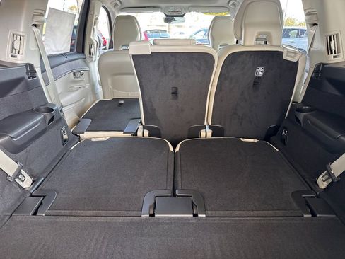 New 2026 Volvo XC90 T8 Ultra w/ Protection Package Premier image 15