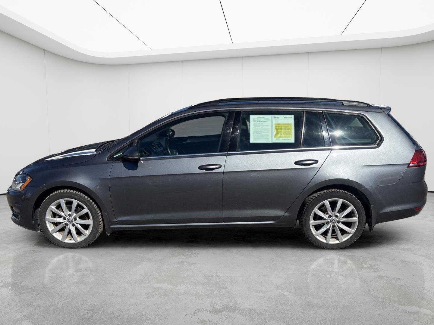 Used 2017 Volkswagen Golf SE FWD image 7