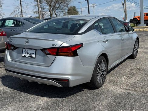 Used 2023 Nissan Altima 2.5 SV FWD image 4