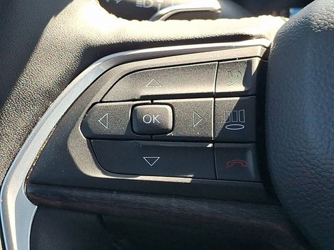 Used 2024 Jeep Grand Cherokee L Limited w/ Luxury Tech Group II AWD/4WD image 22