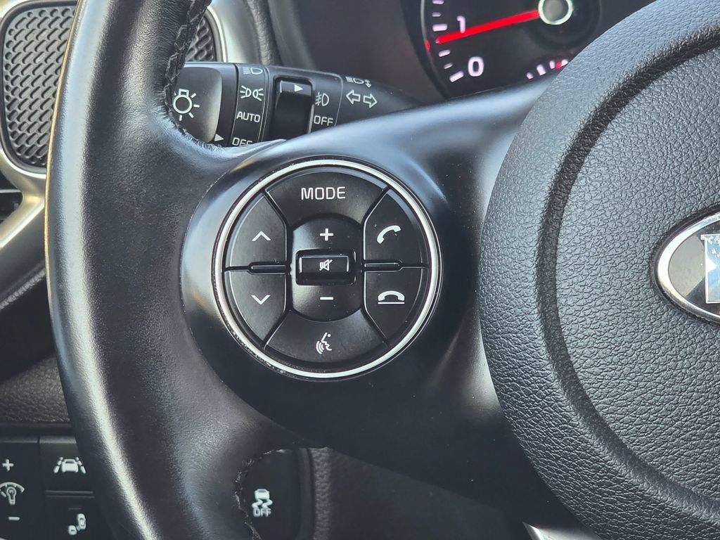 Used 2021 Kia Soul X-Line FWD image 19
