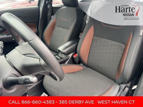 Certified 2024 Nissan Kicks SR image 22