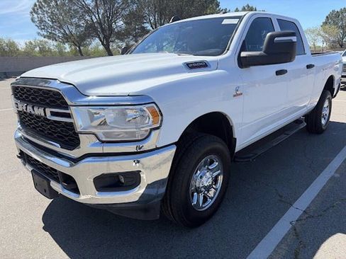 Used 2023 RAM 2500 Tradesman w/ Chrome Appearance Group AWD/4WD image 5