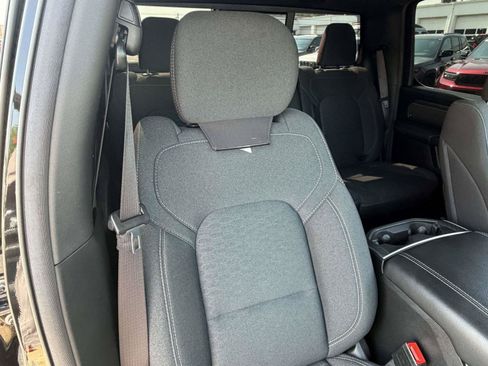 Used 2025 RAM 1500 Big Horn AWD/4WD image 32