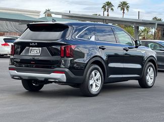 New 2026 Kia Sorento LX video 3