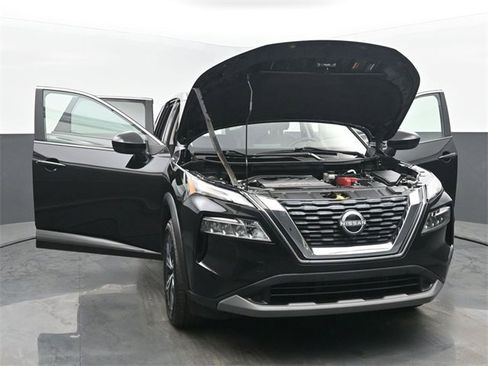 Used 2023 Nissan Rogue SV image 54