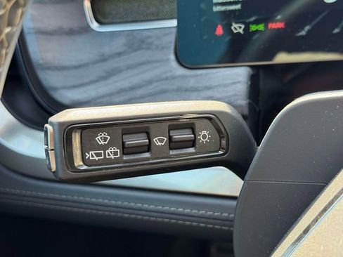 Used 2023 Rivian R1S Adventure image 30