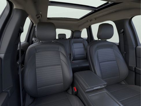 New 2026 Lincoln Nautilus Reserve w/ Jet Appearance Package AWD/4WD image 10