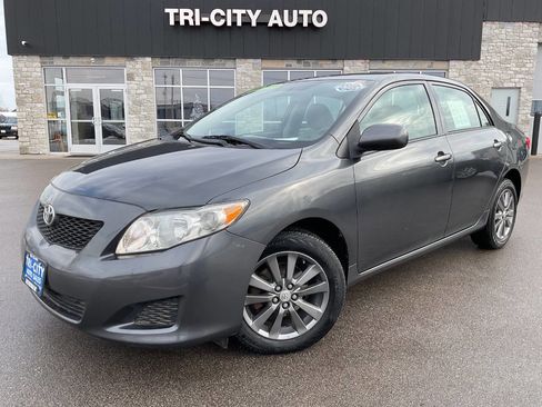 Used 2010 Toyota Corolla LE image 1