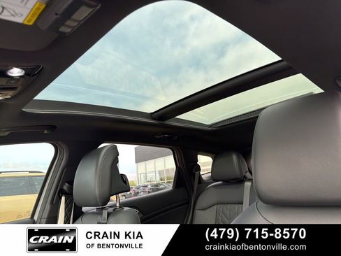 Used 2025 Kia Sportage X-Line w/ Premium Package image 4
