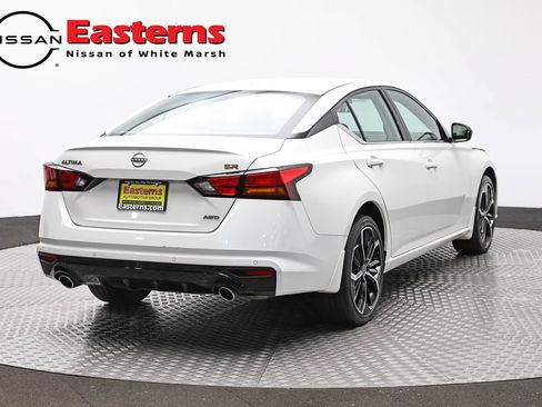 Used 2025 Nissan Altima 2.5 SR AWD/4WD image 4