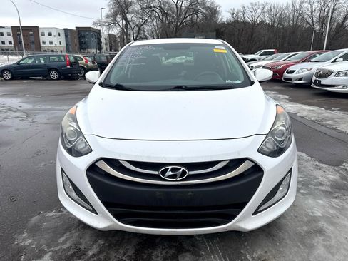 Used 2014 Hyundai Elantra GT image 2