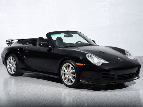 Used 2005 Porsche 911 4 Cabriolet AWD/4WD image 7