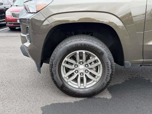 Used 2024 Chevrolet Colorado LT w/ LT Convenience Package AWD/4WD image 15