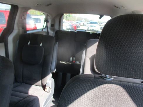 Used 2014 Dodge Grand Caravan SXT w/ Rear Park Assist Package image 14