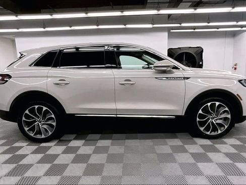 Used 2023 Lincoln Nautilus Reserve AWD/4WD image 15