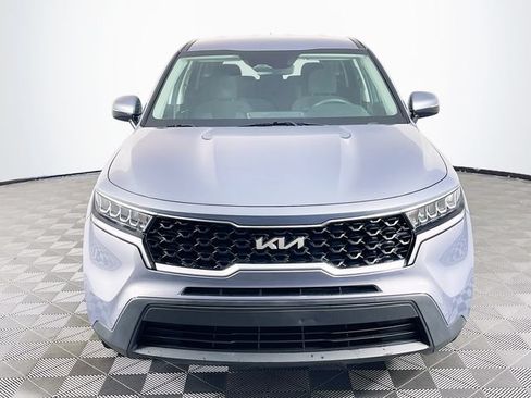 Used 2023 Kia Sorento LX FWD image 3