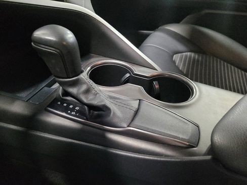 Used 2021 Toyota Camry SE image 26