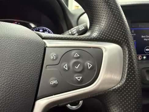Used 2024 GMC Terrain SLE FWD image 19