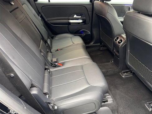 Used 2023 Mercedes-Benz EQB 300 4MATIC image 38