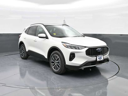 New 2025 Ford Escape SE