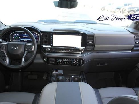 Used 2024 Chevrolet Silverado 1500 ZR2 w/ Technology Package AWD/4WD image 19