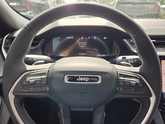 New 2026 Jeep Grand Cherokee Altitude RWD image 25