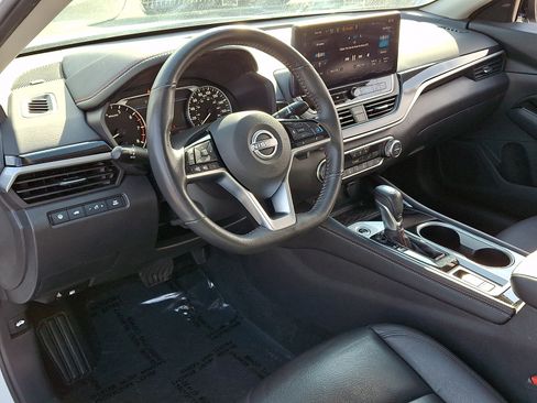 Certified 2023 Nissan Altima 2.0 SR FWD image 12