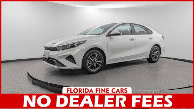 Used 2022 Kia Forte LXS w/ LXS Technology Package FWD image 1