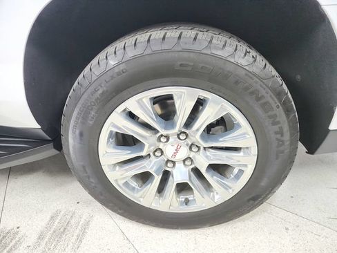Used 2025 GMC Yukon XL Denali AWD/4WD image 56