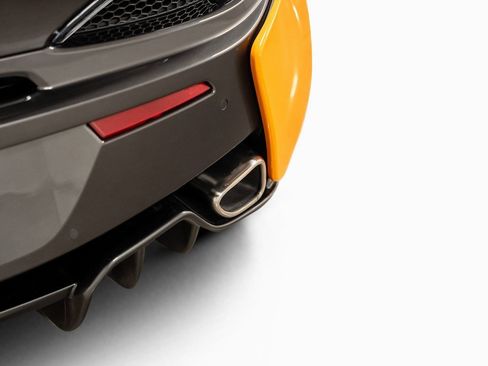 Used 2018 McLaren 570S Spider image 26