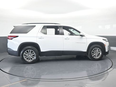 Used 2023 Chevrolet Traverse LT image 7