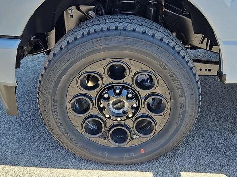 New 2026 Ford F350 Lariat w/ Black Appearance Package AWD/4WD image 17