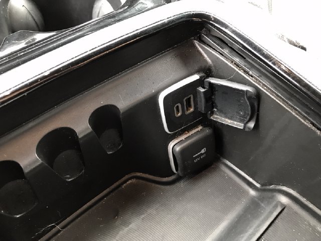 Used 2025 Chrysler Pacifica Limited FWD image 11