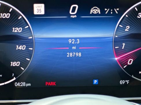 Certified 2023 Mercedes-Benz S 500 4MATIC image 33