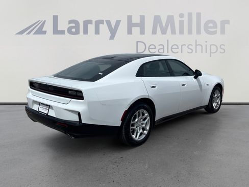 New 2026 Dodge Charger R/T image 5