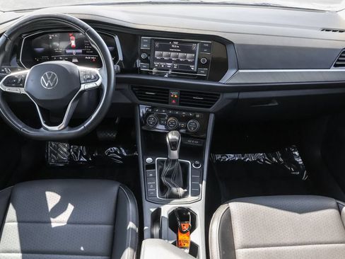 Certified 2024 Volkswagen Jetta SE FWD image 29