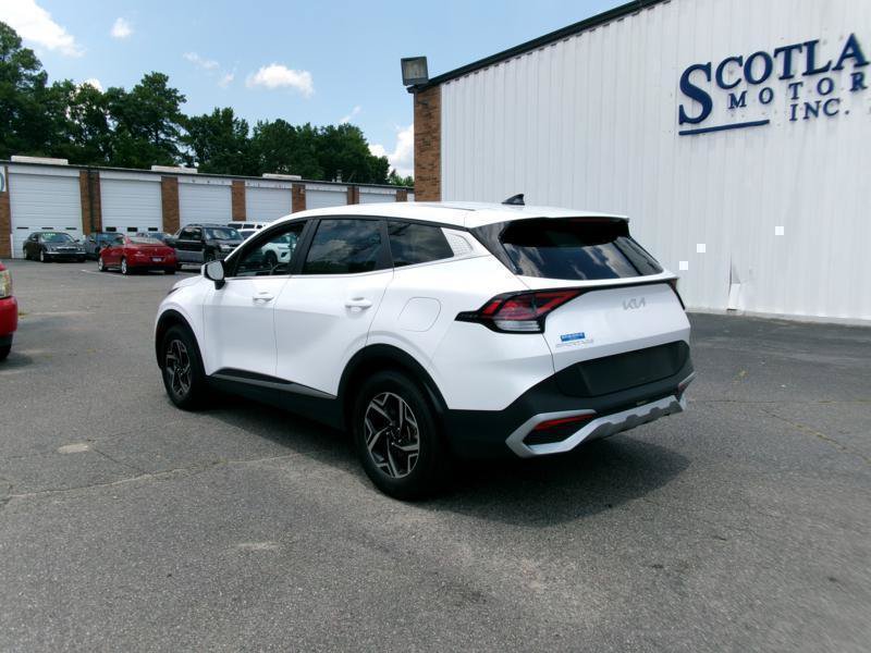 Used 2025 Kia Sportage LX FWD image 8